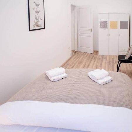 Very Central Spacious Ac Apartment 布达佩斯 外观 照片