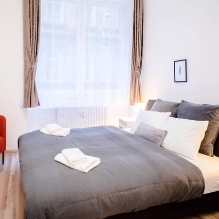 Very Central Spacious Ac Apartment 布达佩斯 外观 照片