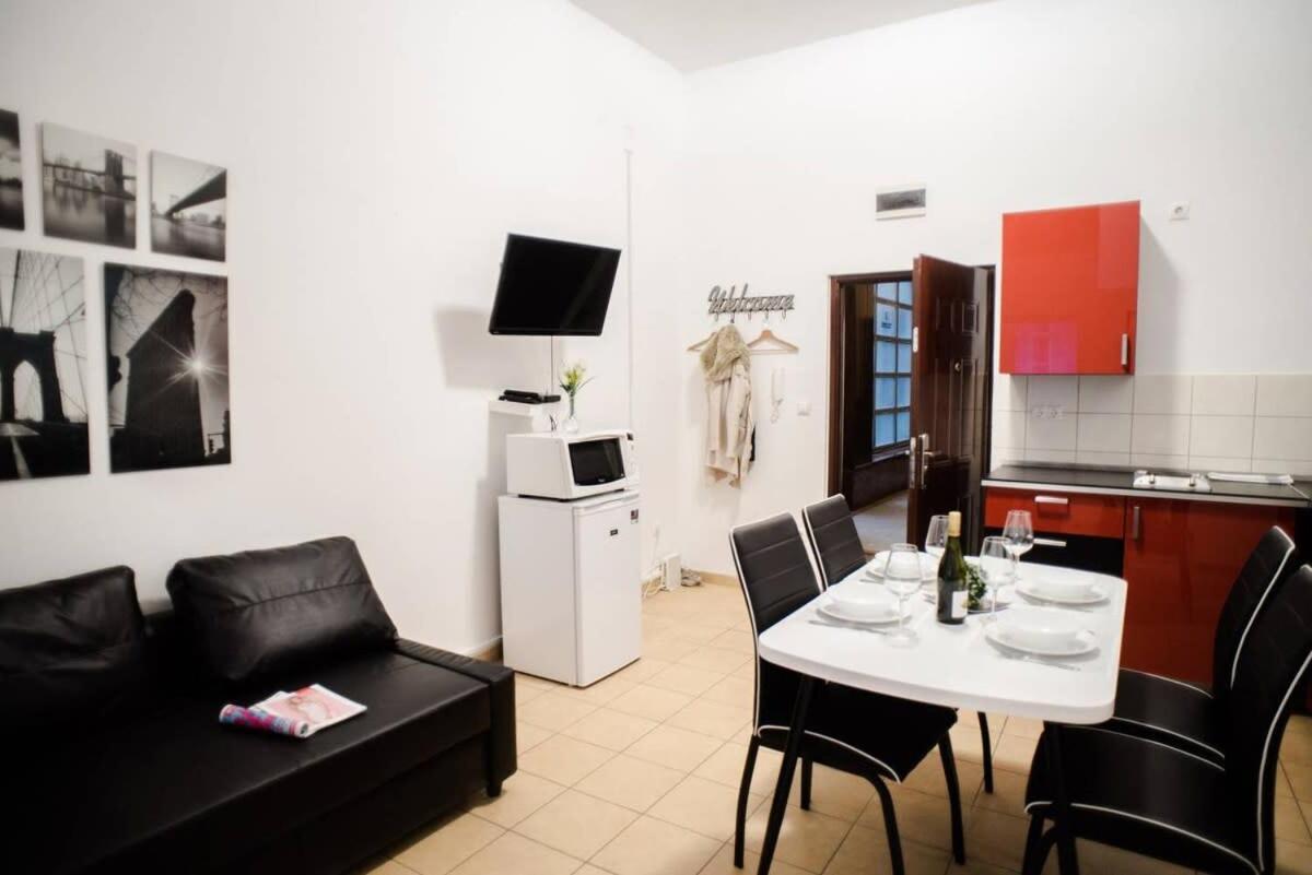 Very Central Spacious Ac Apartment 布达佩斯 外观 照片