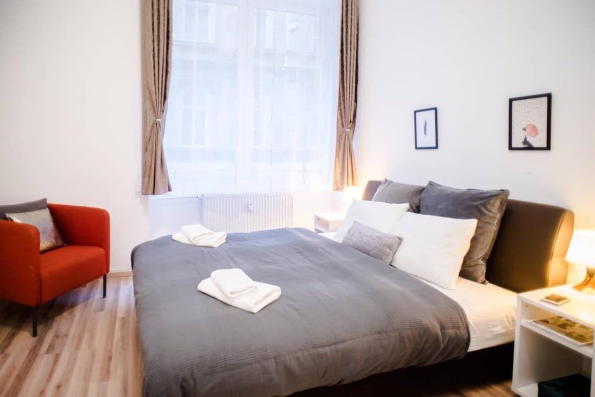Very Central Spacious Ac Apartment 布达佩斯 外观 照片